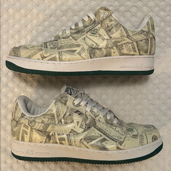 Nike Men's AF1 Money Print Sneakers - Picture 5 of 10